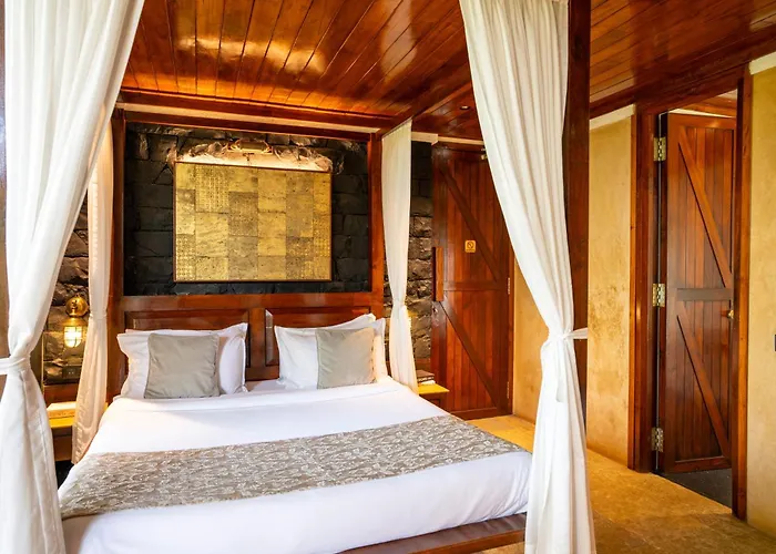 Luxury hotel only: Resort Amanzi