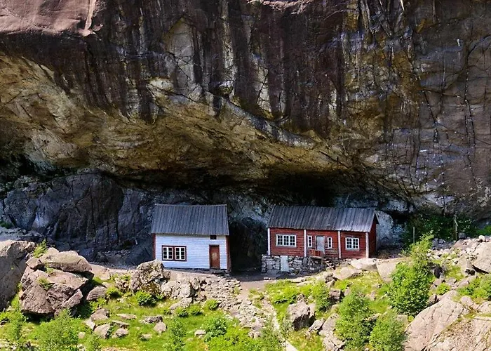 Jossingfjord Gjestehus Og Overnatting