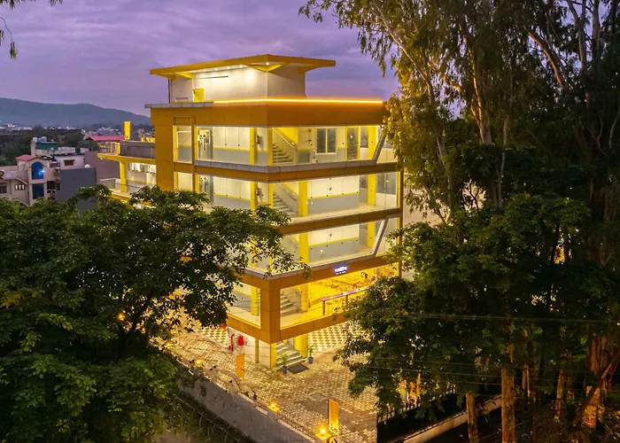 Pet Friendly hotel: The Hosteller Dehradun