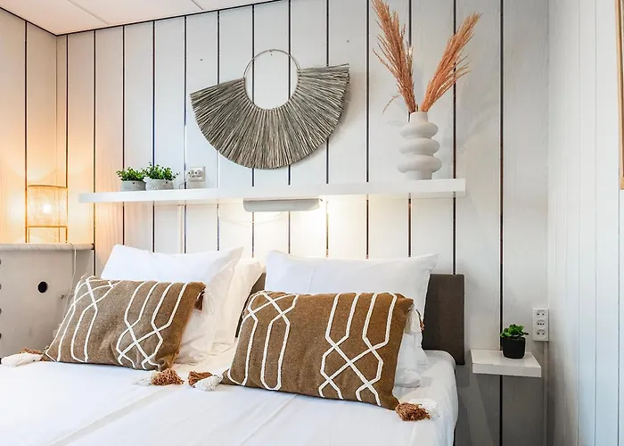 Seaside Suite Steps To Shore Ideal For Couples