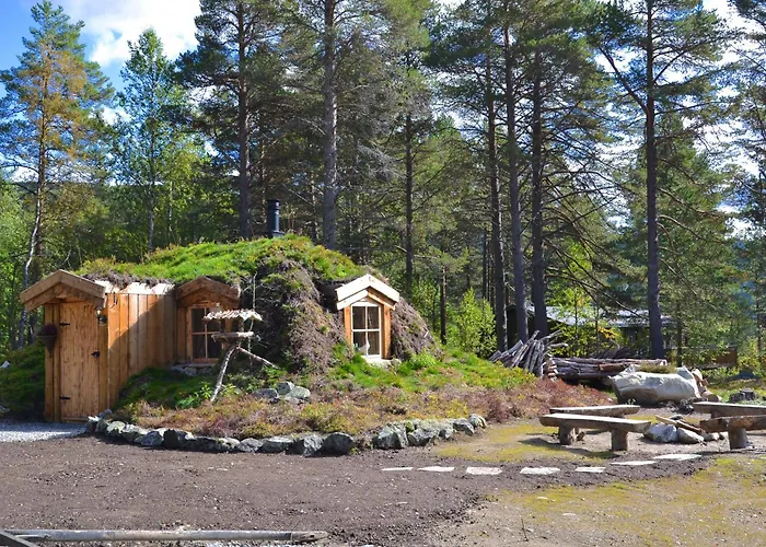 "Hobbit"Like Cabin
