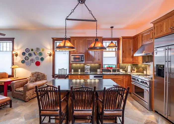 Heritage House By Exceptional Stays