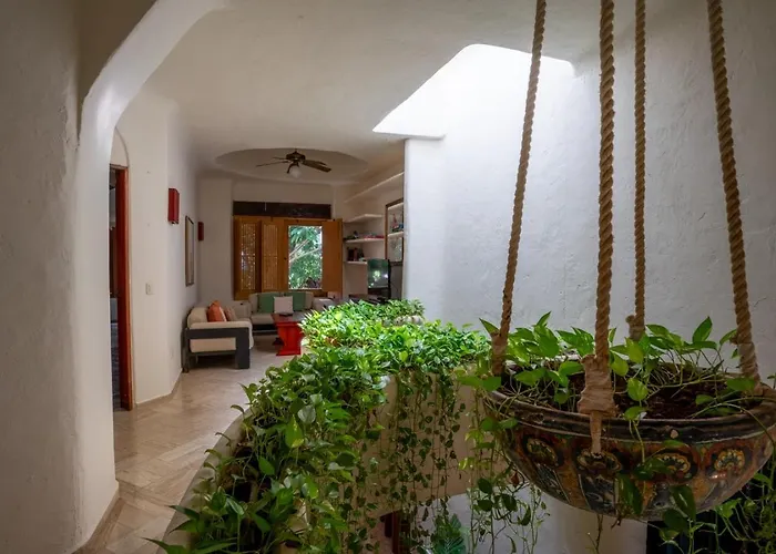 Villa Castillo- Stunning Lagoon Front Villa