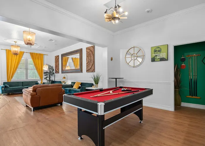 Banana Leaf Villa