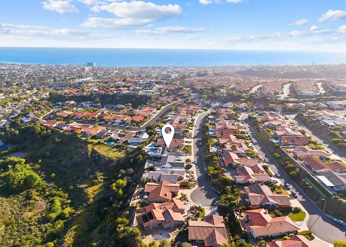 Modern La Jolla Escape Pool Rooftop Views
