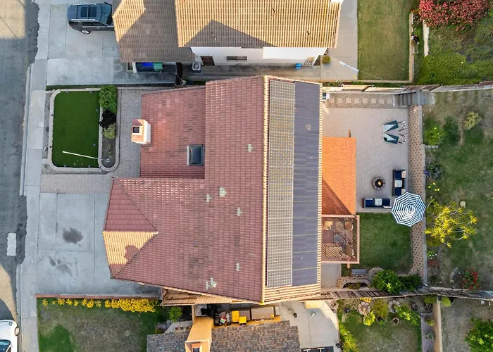Spacious 4Br Oasis With Pool Table And Spa