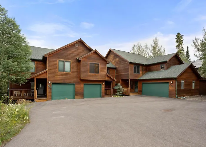 4 Bedrooms