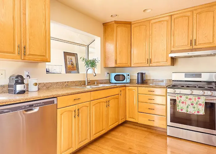 Malibu Home In Enchanting Hills 5 Min From The Beach