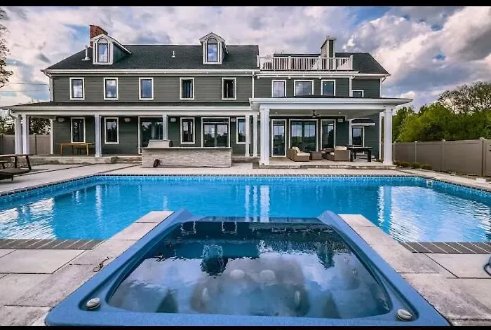 Modern Farm Estate Close To Six Flags & Vineyard