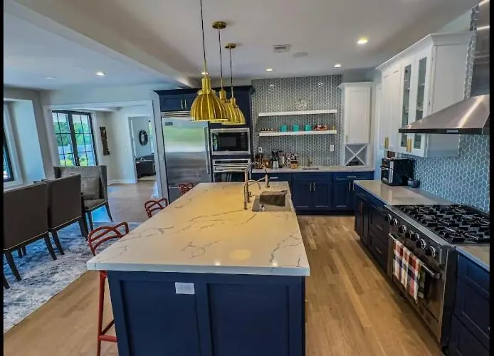 Modern Farm Estate Close To Six Flags & Vineyard
