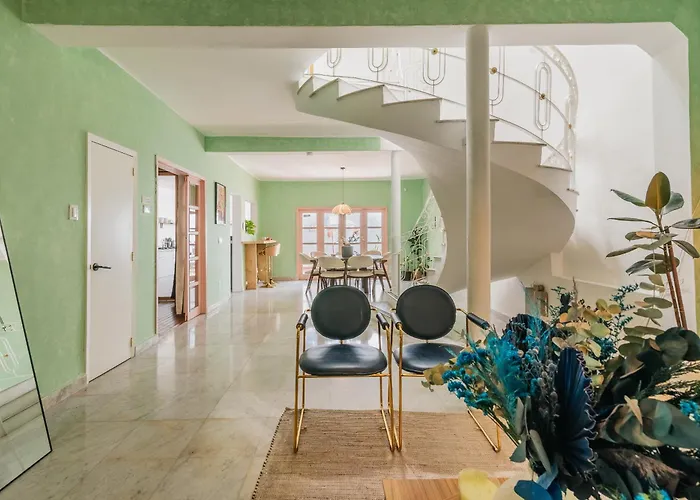 Beautiful 6 Bdr Villa With Ac In La Condesa