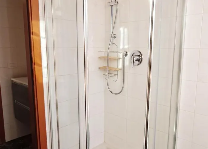 Lago Maggiore Rooms - Luino