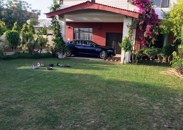 Villa With Tropical Garden