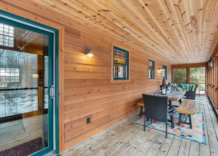 Timber Nest Goshorn Lake Dock Pool Town Hot Tub