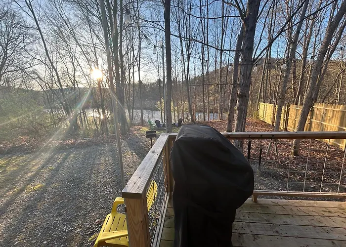 Tiny House On The Battenkill River