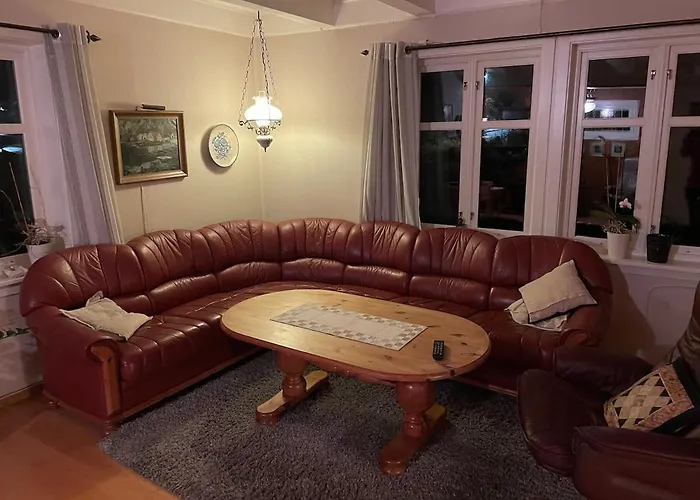 Cozy House Closw