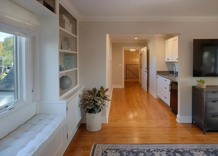 Timeless Elegance-5Br 1930S Home