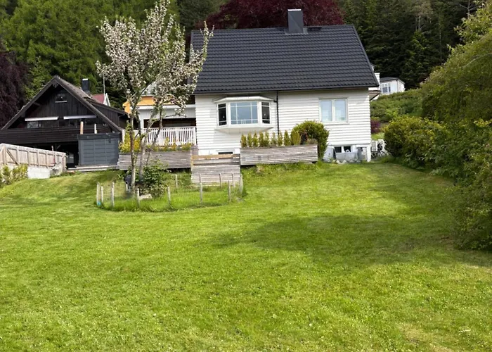 Private Home With Pool And Garden