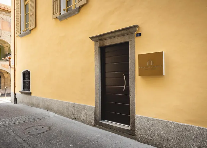 Palazzo Canetti Locarno - Piazza Grande - Suites & Rooms - Easy Self Check-In