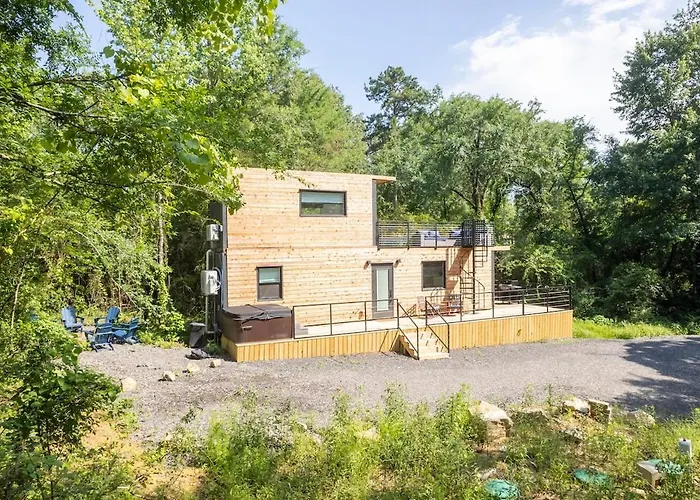 Whispering Firefly Escape Microcabin