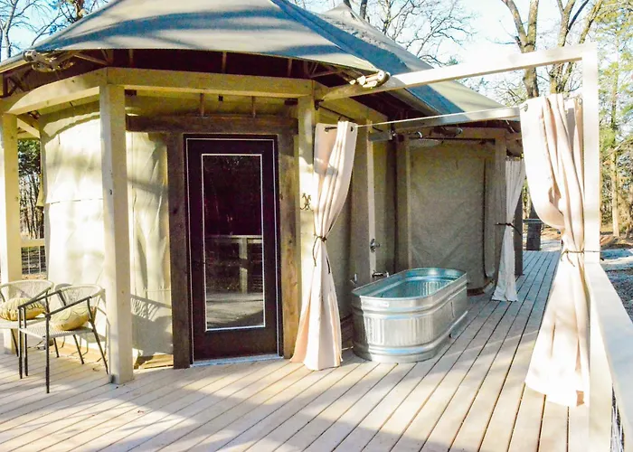 Upcountree Cabins Romantic Treehouse & Luxury Glamping