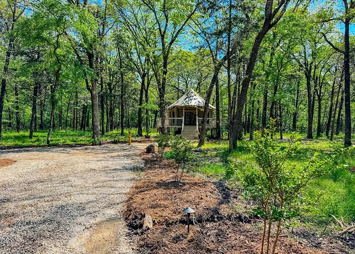 Upcountree Cabins Romantic Treehouse & Luxury Glamping