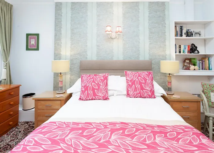 The Ravenswood B&B