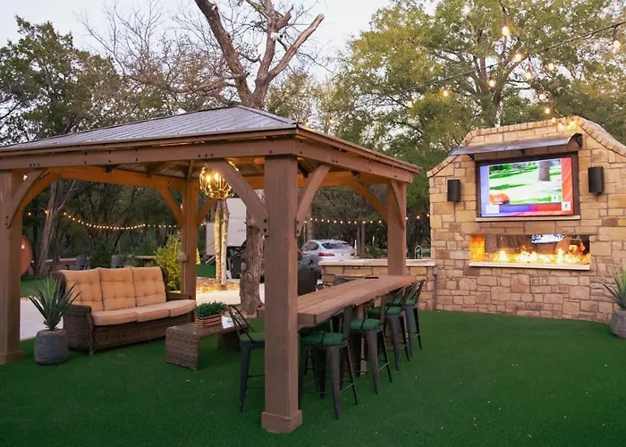 Lux Lounge 7744 Ranch Resort Austin - Cota