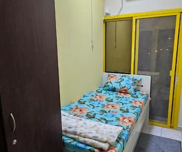 Bedspace In Room