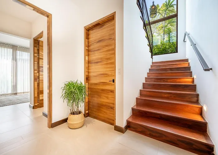 Casa Cheetah Gated Luxury Villa With Guest House
