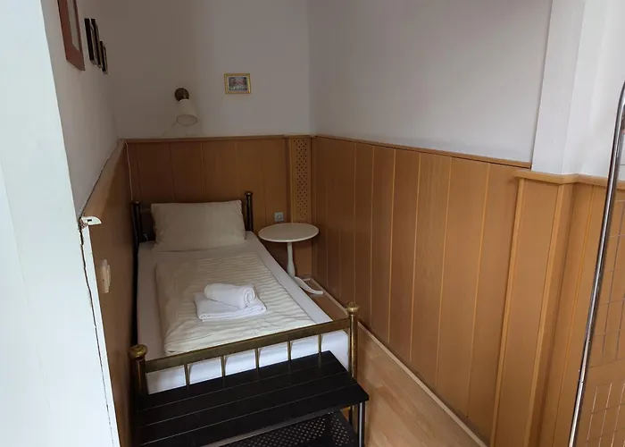 Hotel Pension Waizenegger Am Kurfuerstendamm