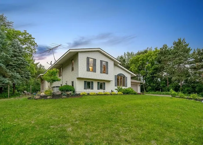 3 Acre Stillwater Oasis,Min From Downtown,Hot Tub