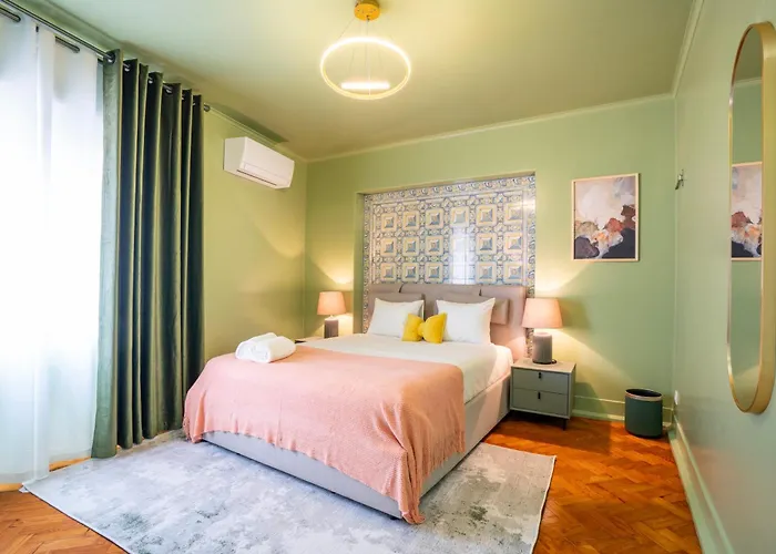 Cascais Cosy Home - Rooms With Private Bathroom
