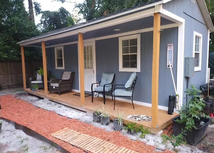 Ranch Style Tiny Home In Backyard With Animals Near Downtown Orlando