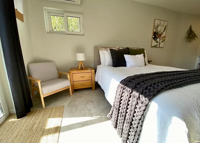 Hills View Studio Kiama Heights