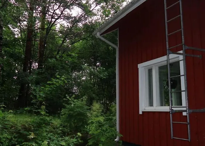 The Red Residence, Savonlinna Centre