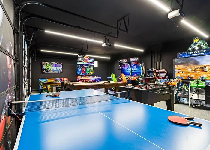 Da Spidey House: Waterslide, 100K Gameroom, Pickleball, Bocceball, & More