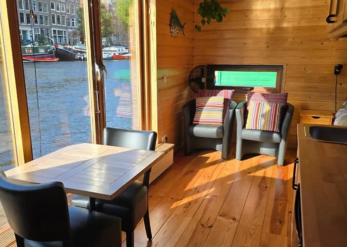 Mar&Mar Houseboat Studio