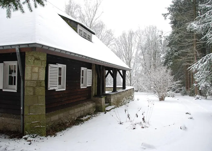 Large Hunting Lodge With Enormous Beautiful Garden