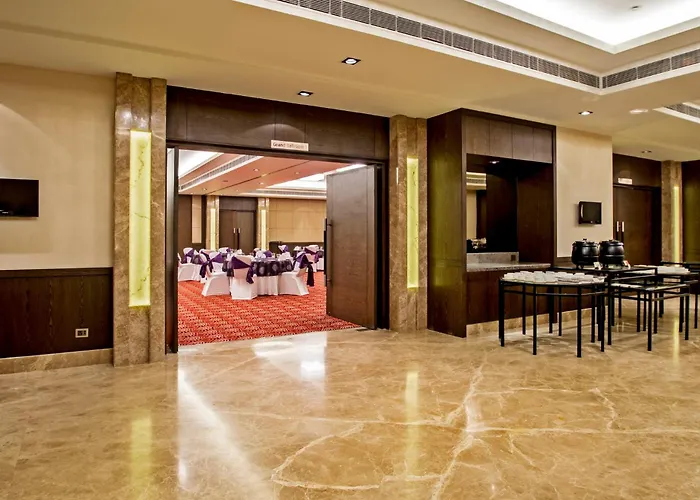 Holiday Inn Ranjit Avenue By Ihg