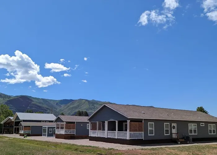 3Bed2Bath With Creek And Open Spaces