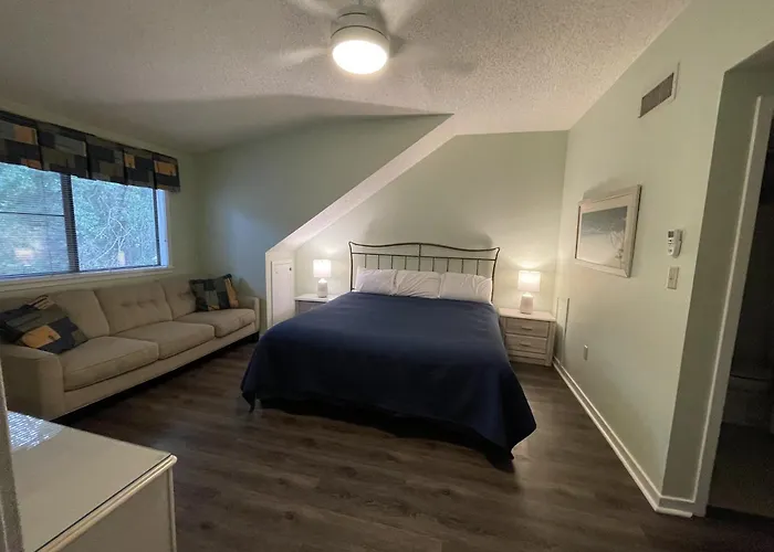 Exquisite 3 Bedroom, 3 Bath Villa - 19E West Hyde Park - Kingston Plantation Villa