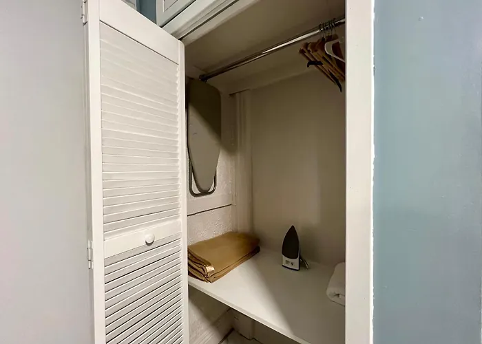 3 Bedrooms In 2Nd Floor Modern Brooklyn Home, Close To J Train