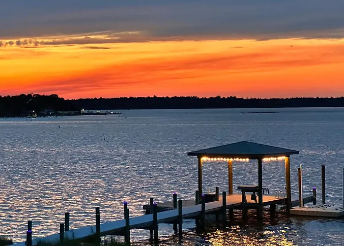 Relax,Fish,Grill,Chill! Pup,Kid Friendly Riverfront Paradise! Amenities,Gameroom