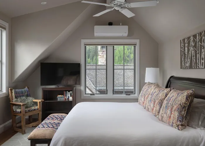 South Oak Retreat - Convenient Luxury By Gondola!