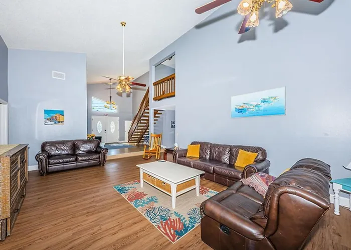 New Listing Tropical Island Beach House