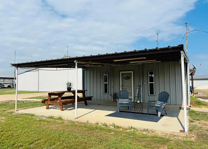 Garrison Airport Guest-Suite