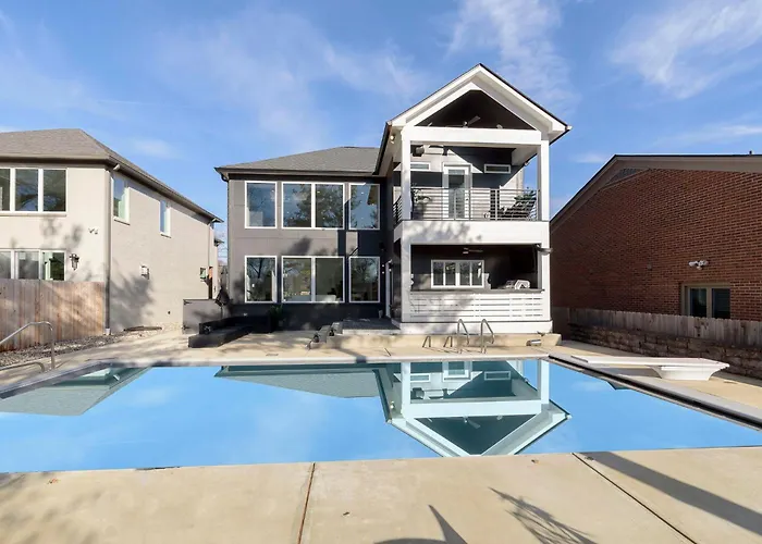 Indy Pool Home