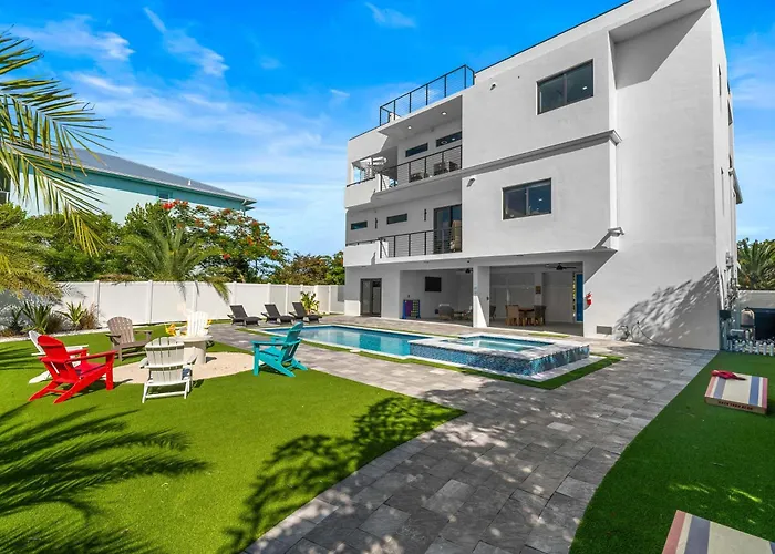 Ocean Muse - Lux Waterfront Escape - Pool - Dock