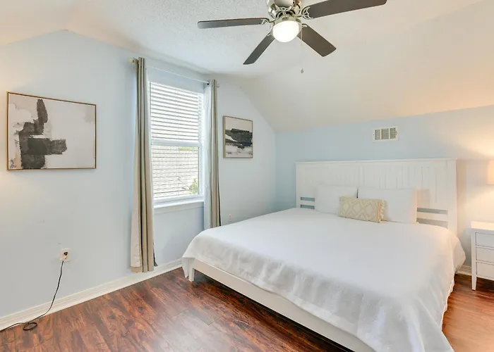 Destin Villa W/ Patio ~ 2 Mi To Miramar Beach!